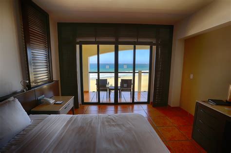 Hotel Suites Guide (Prices & Types) [2022] .